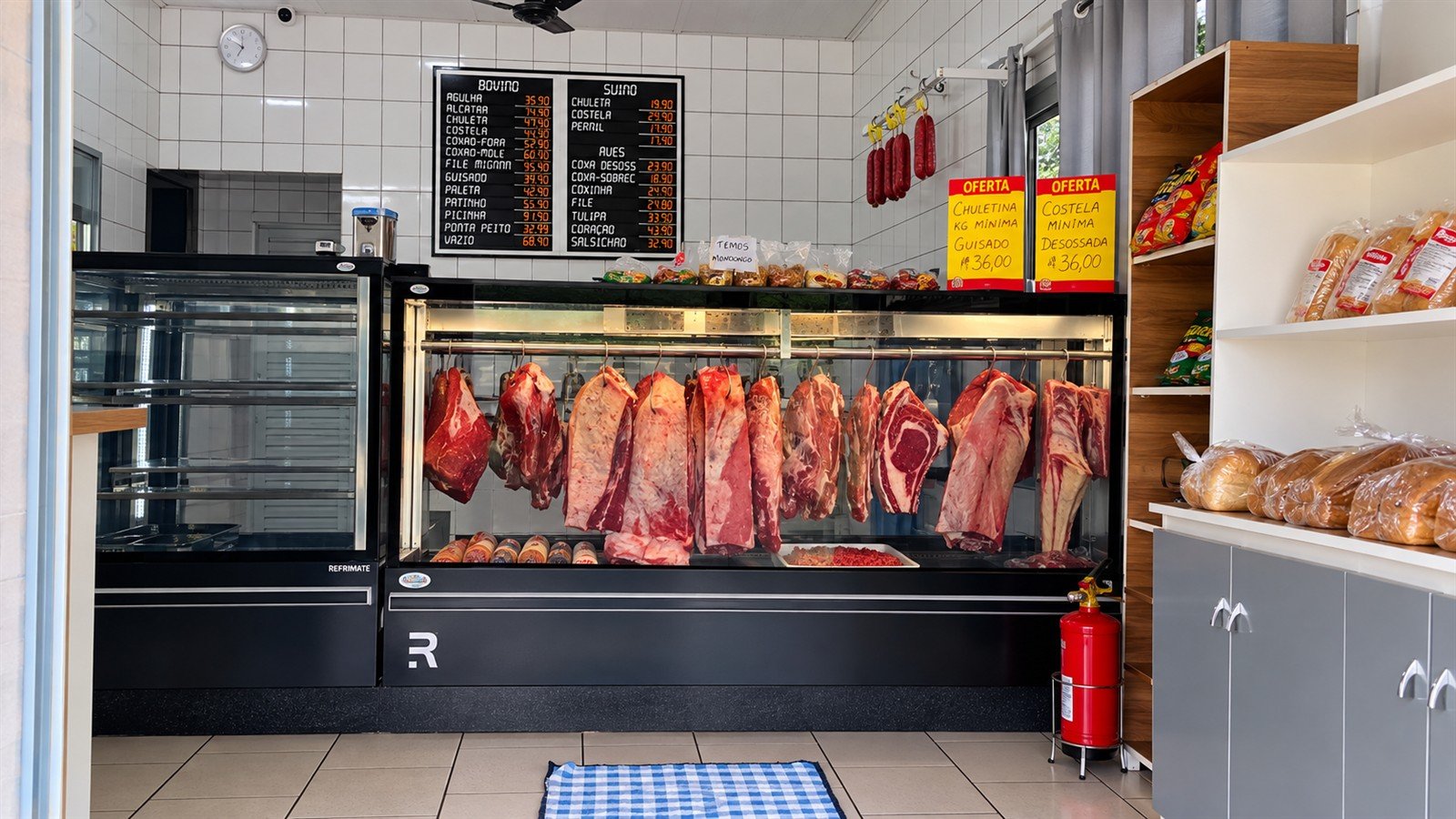 Interior da Casa de Carnes Silva